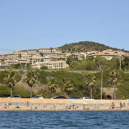 Cap Esterel Appartement Climatise Dans Le Centre Du Village Vacances Drammont Buitenkant foto